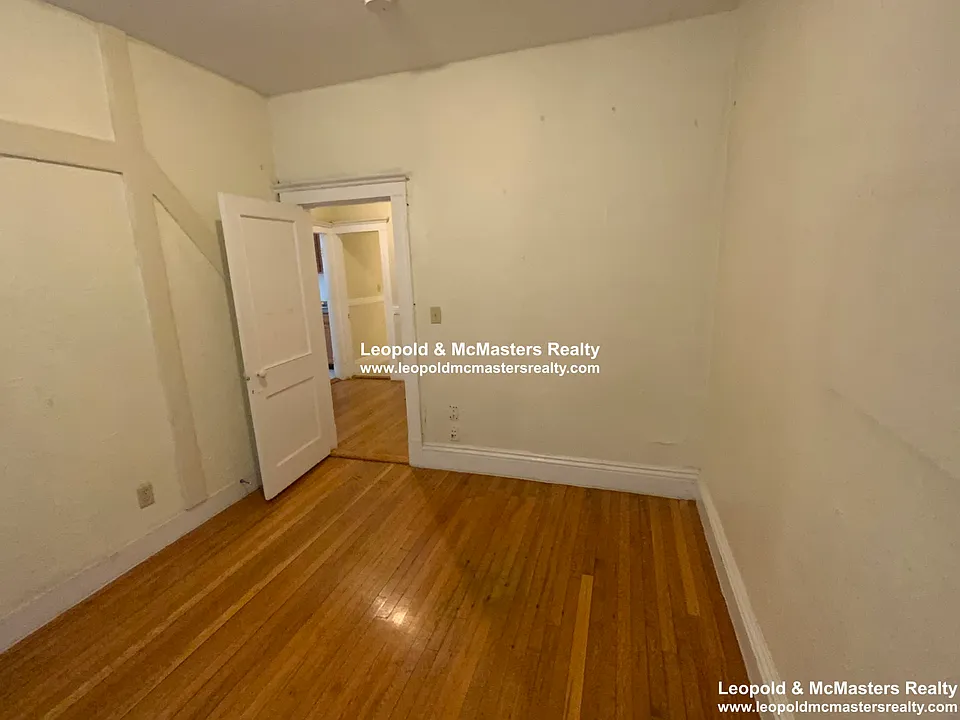199 Kelton St #12