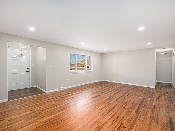 5th image of 280 N 14th Ave