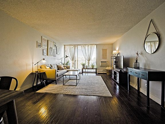 2nd image of 4800 Hale Pkwy #403