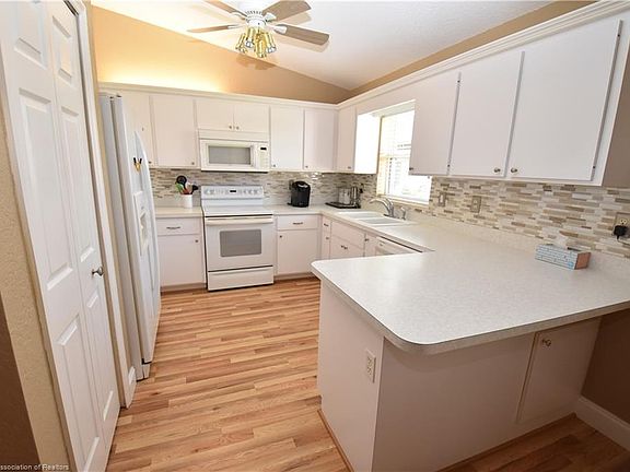 2nd image of 181 Woodside Dr