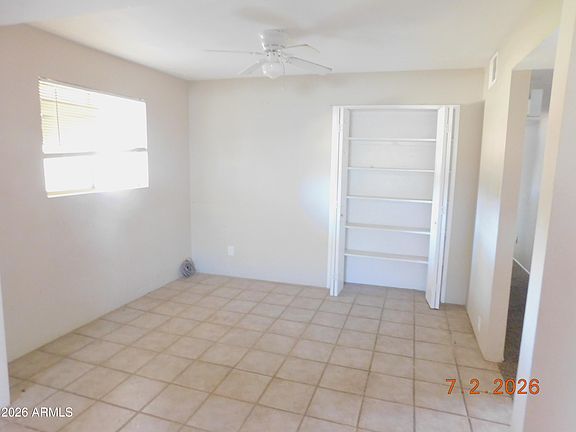 3rd image of 414 W FAIRHAVEN Road