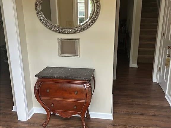 4th image of 5111 Stoneywood Cir SE