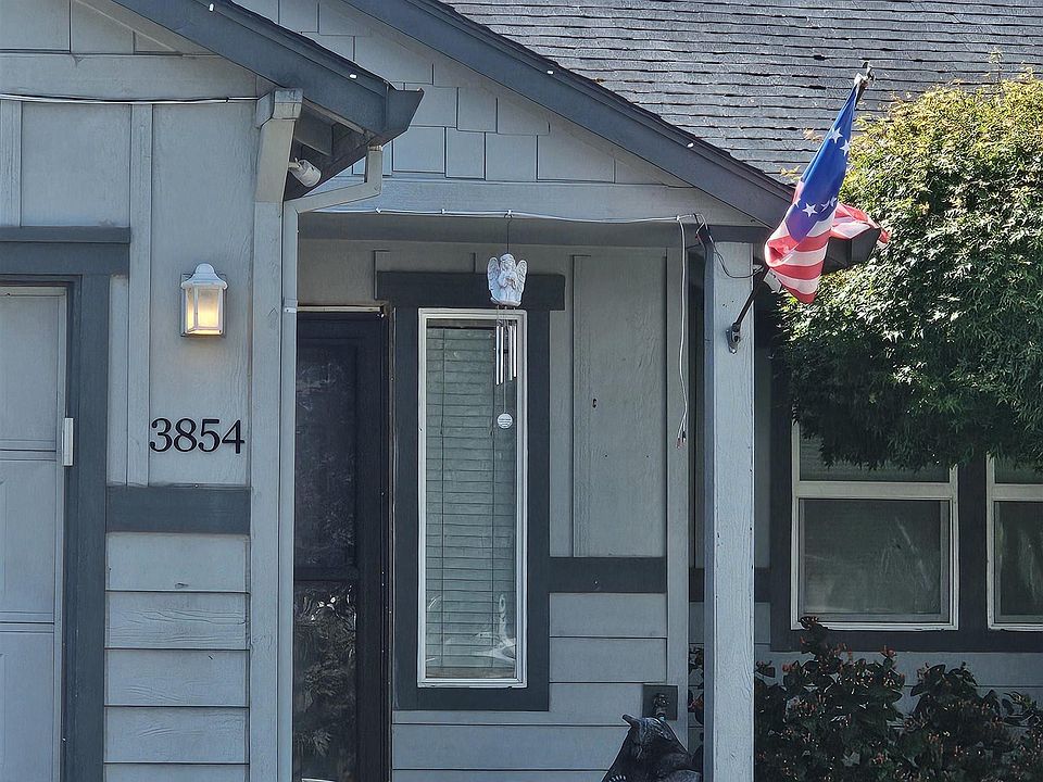 1st image of 3854 Avalon Ave NE