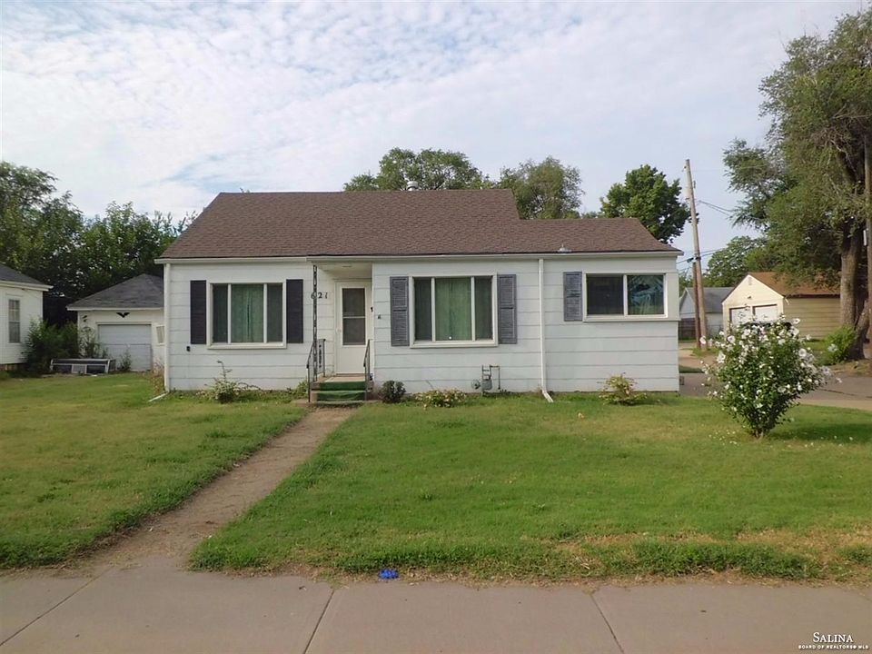 1st image of 621 W Crawford St