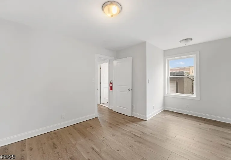 335 Henry St #3 — Photo 12