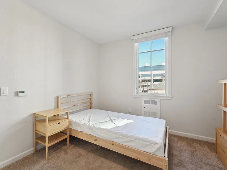 Addison Arts Apartments — Photo 98