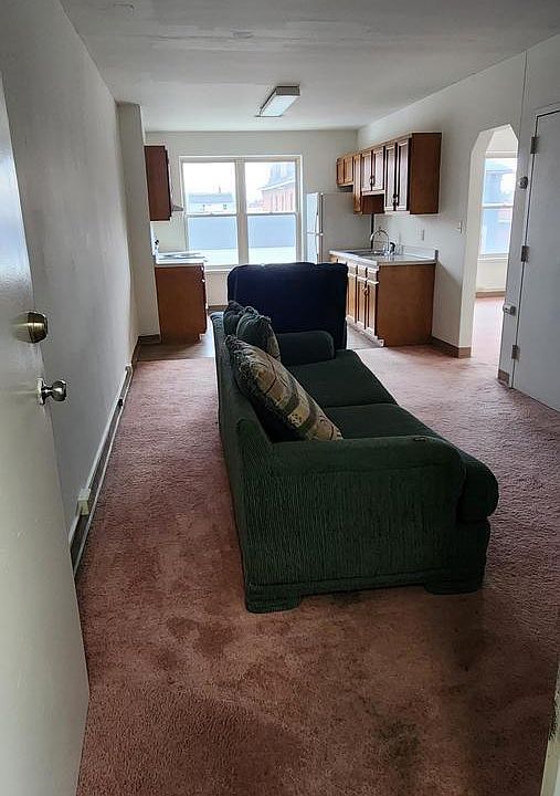 1st image of 1715 Pine Ave APT 1