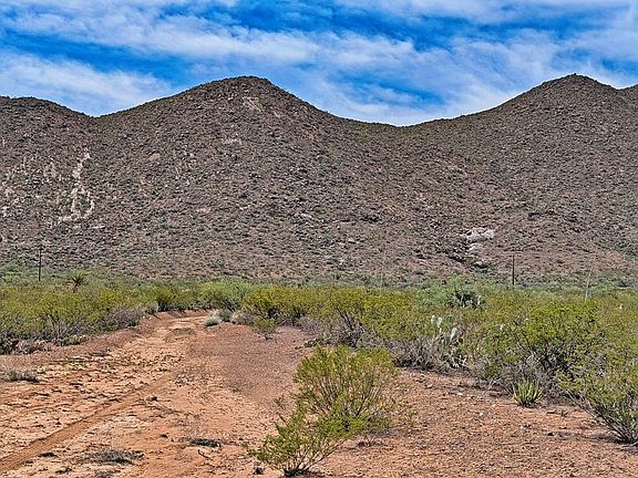 3rd image of Sombrero Peak Rd