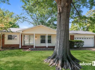 12765 Sandalwood Dr, Florissant, MO 63033