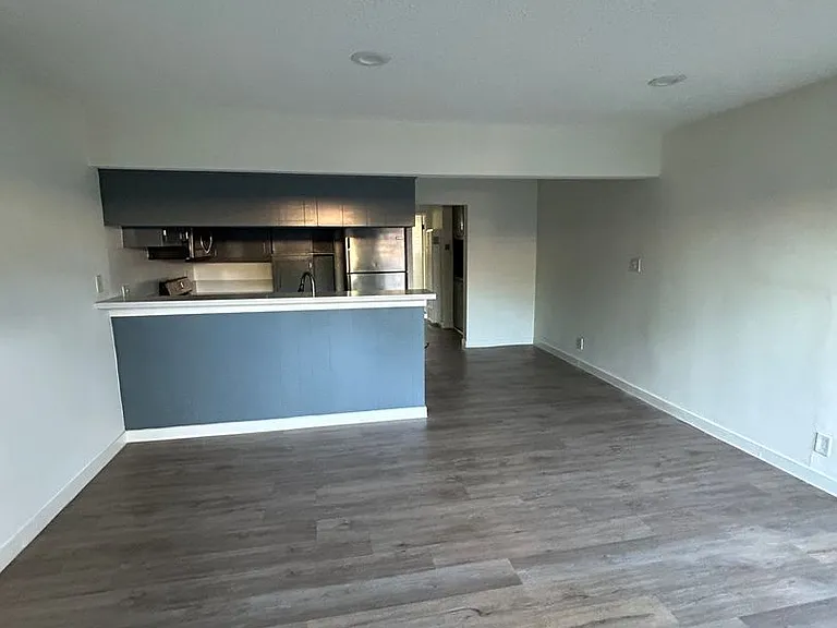 12128 Ramona Ave — Photo 6