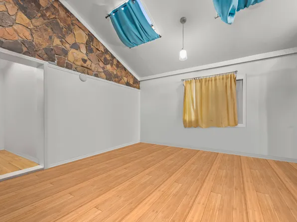 669 West Fingerboard Road image 16 of 39