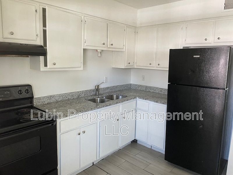 2nd image of 1765 E Raines Rd