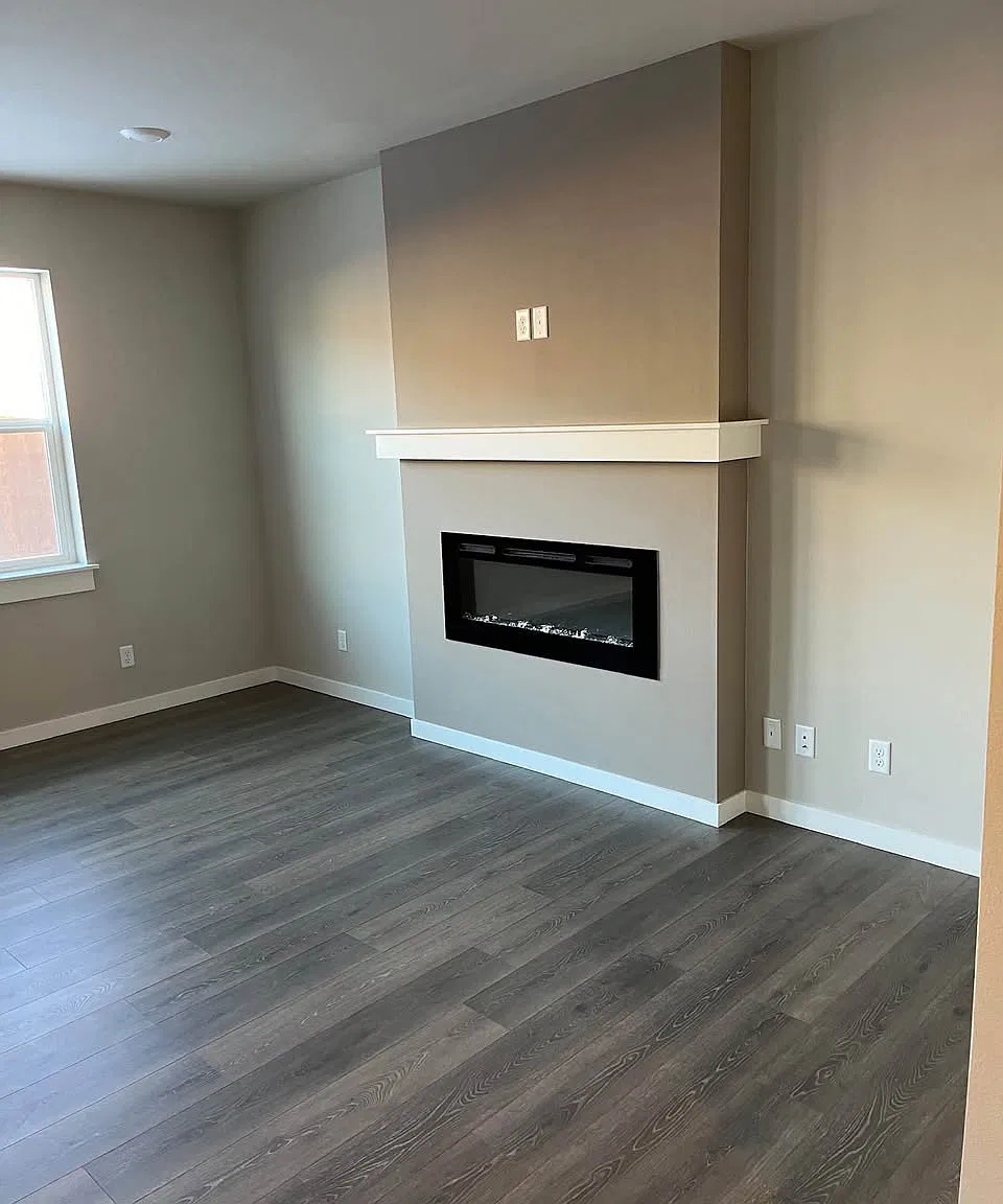 4 bed, 2251 sqft, $2,650 — Photo 2