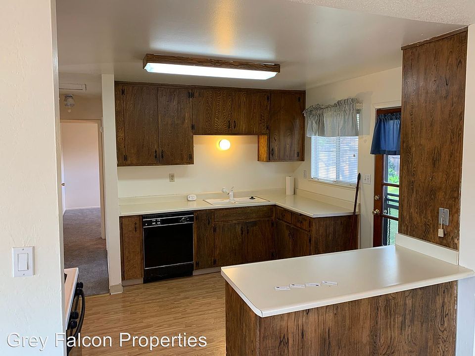 2nd image of 2031 Polley Dr