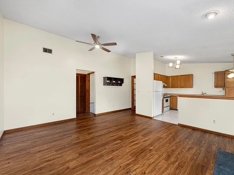 1075 S Garrison St #203 — Photo 9