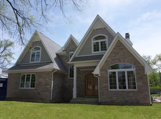 719 Juniper Rd, Glenview, IL 60025