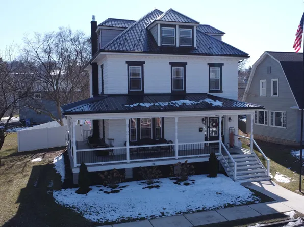 261 Walnut St, Mifflinburg, PA 17844