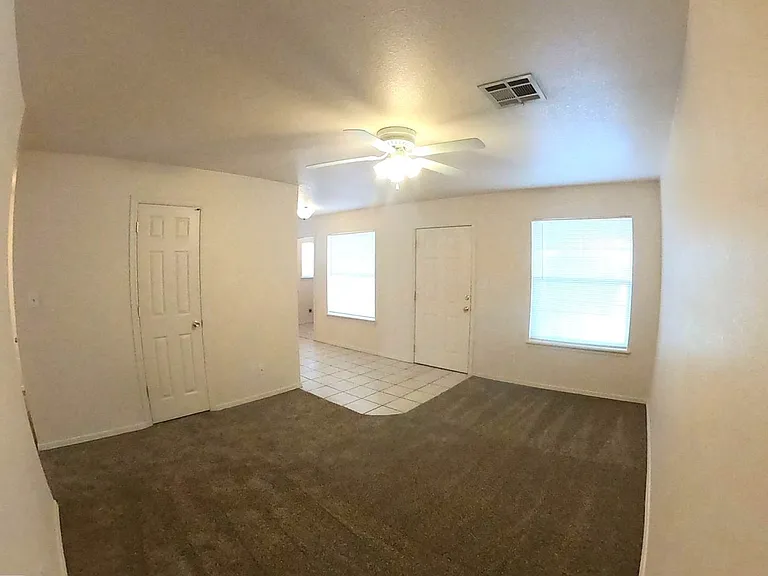 2225 Bex St — Photo 5