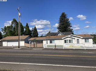 133 S Gateway Blvd, Cottage grove, OR 97424