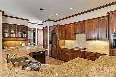 4th image of 6628 Bermuda Dunes Dr