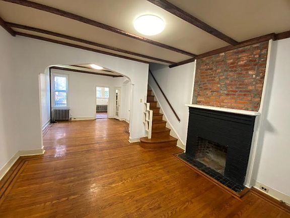 3rd image of 107 N Mole St