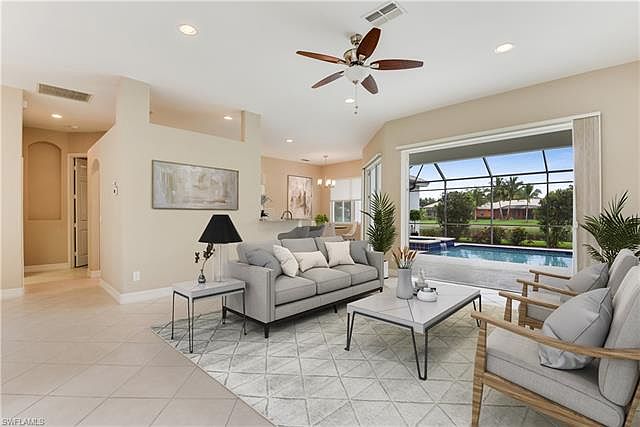 1st image of 12550 Venicia Dr