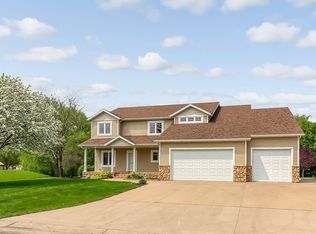 2601 Country Club Pkwy, Moorhead, MN 56560