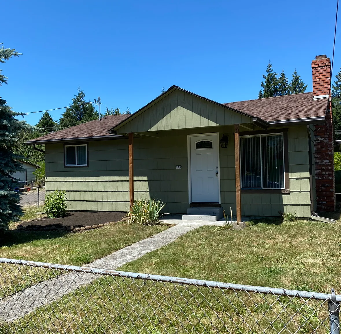 679 Southwest Douglas Street - 1 — Photo 1