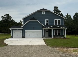 125 Woodpecker Pl, Raeford, NC 28376