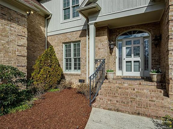 2nd image of 3211 Trefoil Dr