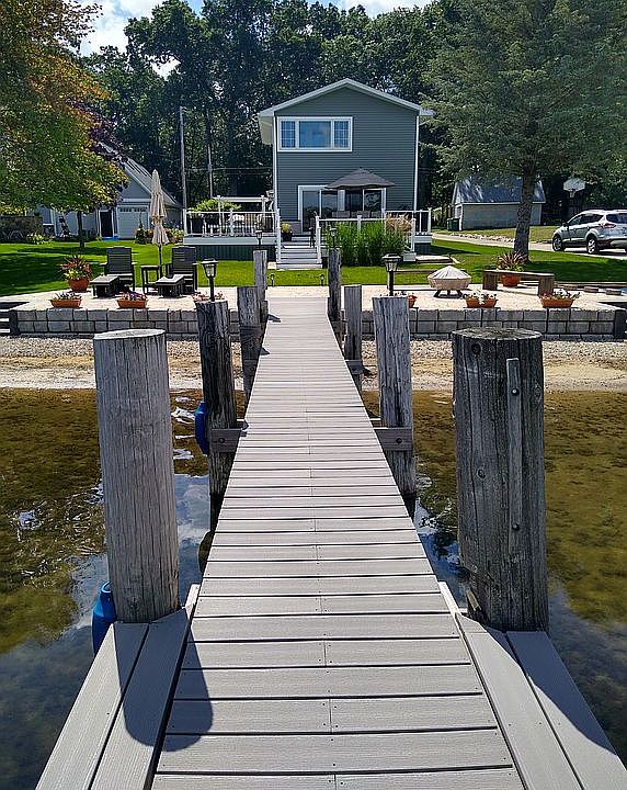 1st image of 2141 Hollison Bch