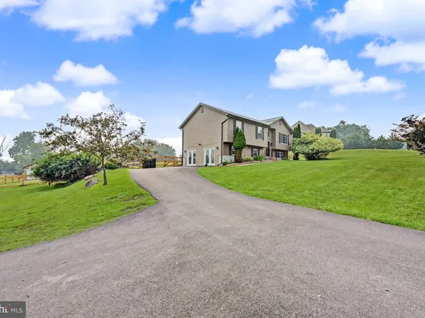 2527 Highland Cir, Stroudsburg, PA 18360