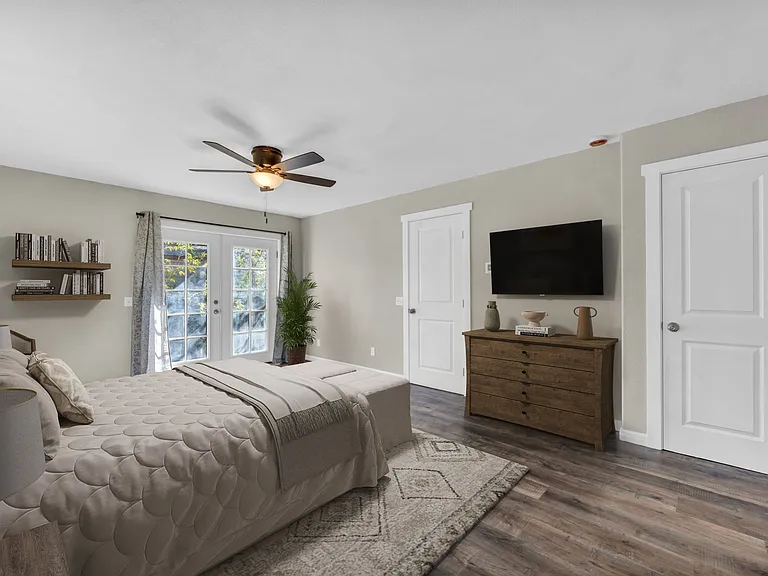 604 Pine St — Photo 22