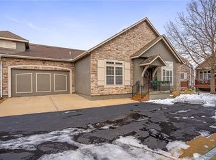 11213 S Rene St APT 1002, Olathe, KS 66215