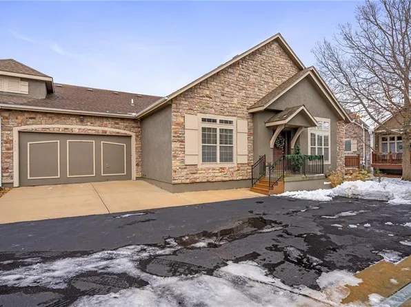 11213 S Rene St APT 1002, Olathe, KS 66215