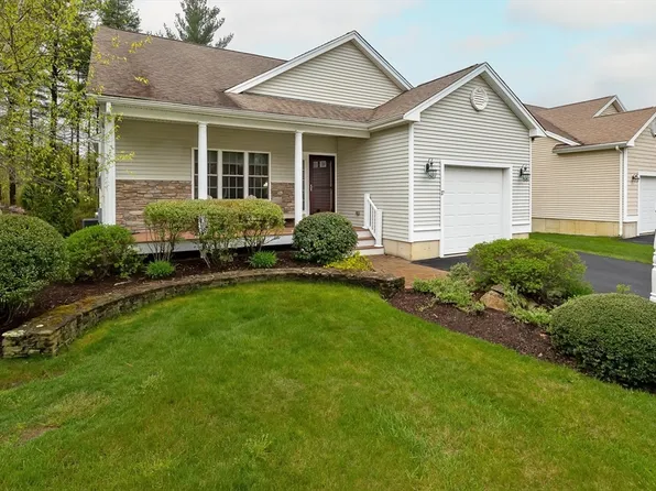 17 Beechwood Ln, Rockland, MA 02370