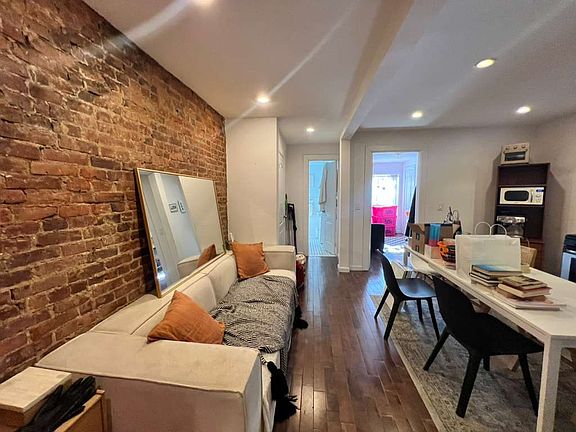 3rd image of 442 Jefferson Ave #1