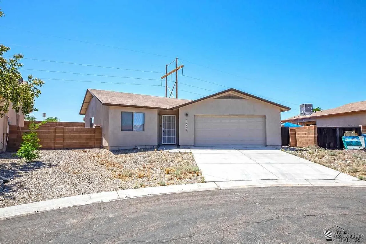 Building Photo - 10490 S Typhoon Ave