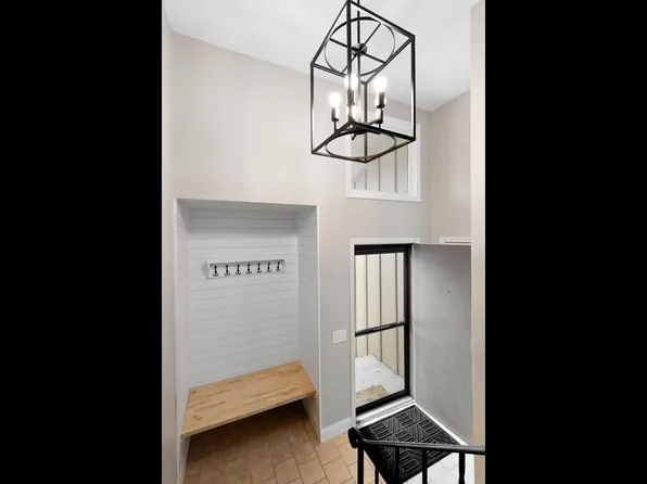 6909 Unity Ave N, Brooklyn Center, MN 55429