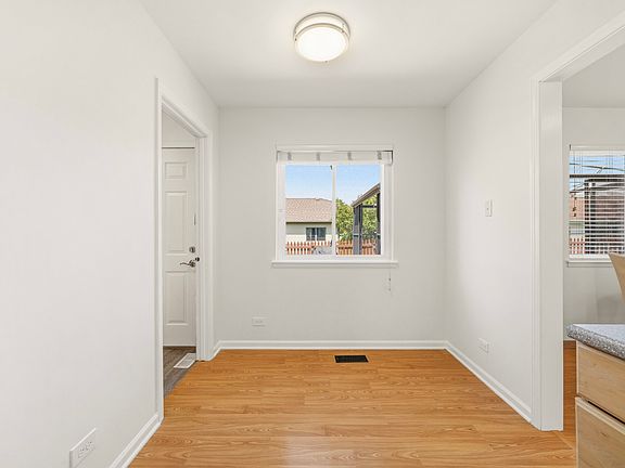 5th image of 6 Ironwood Ct