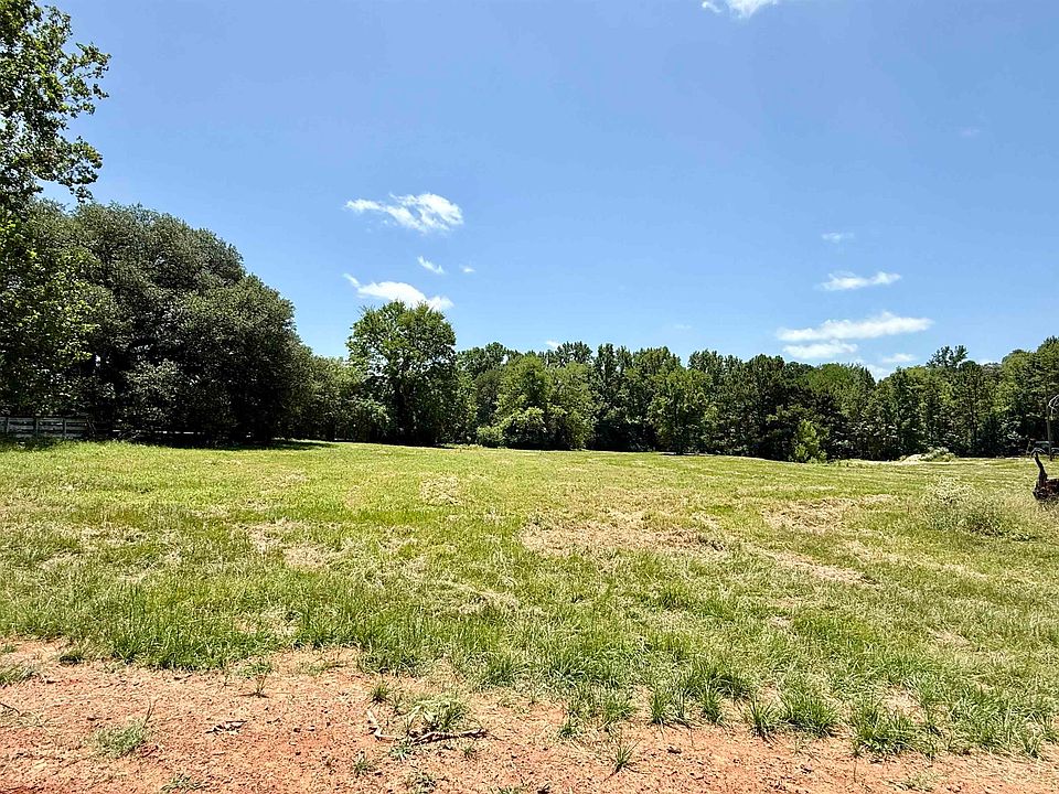 2nd image of 160 Collins Creek Rd