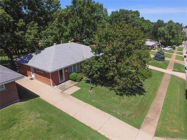 8205 Mackenzie Rd photo 1