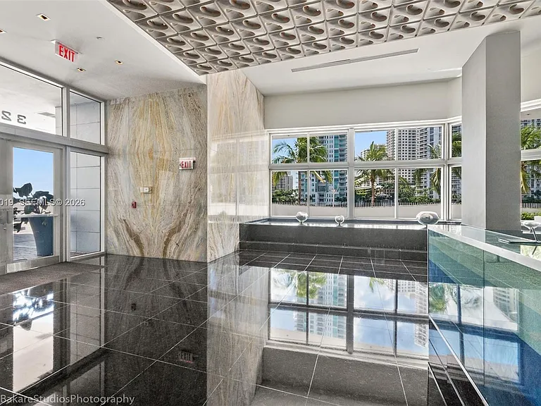 335 S Biscayne Blvd #802 — Photo 40