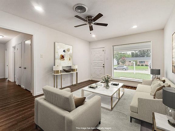 3rd image of 730 Cindy Ln