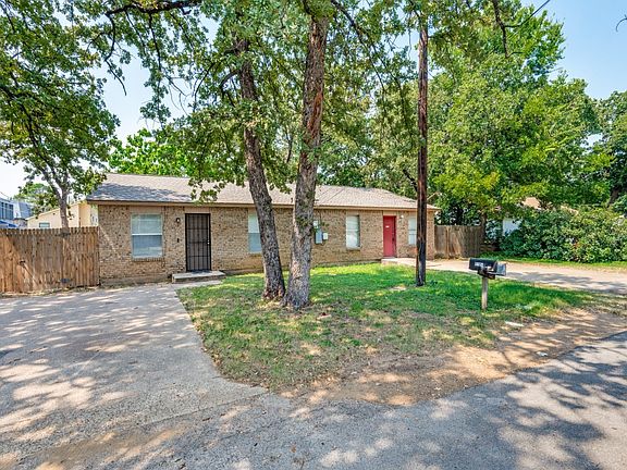 2nd image of 518 Jordan Ln