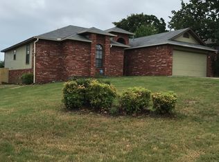 900 Laurel Dr, Greenwood, AR 72936