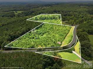 1522 Little Mountain Rd, Columbus, NC 28722
