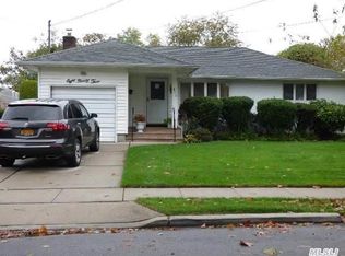 893 Barry Dr W, Valley Stream, NY 11580