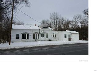 10251 Ridge Rd, Medina, NY 14103