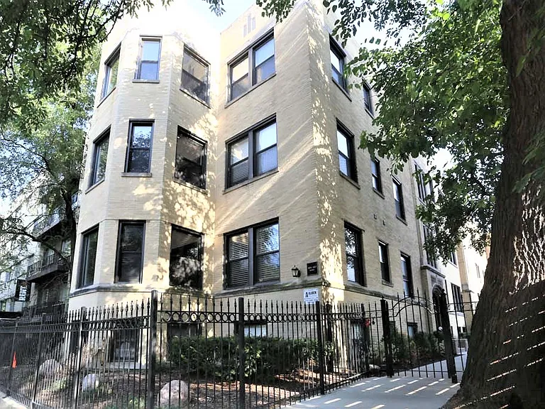 527 W Barry Ave #2N — Photo 19